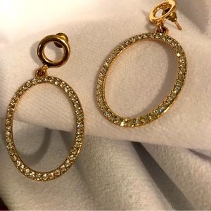 Golden color light weight fashion earrings